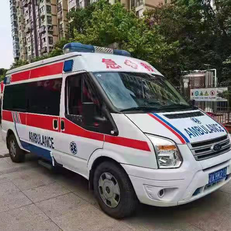 彬村山华侨农场长途救护车护送病人返乡